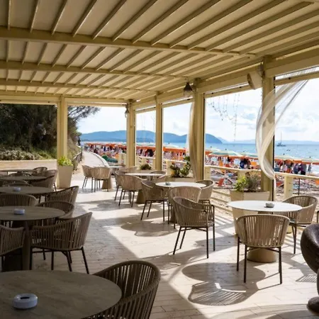 Villetta Large Morellino 4 Pax * Piombino